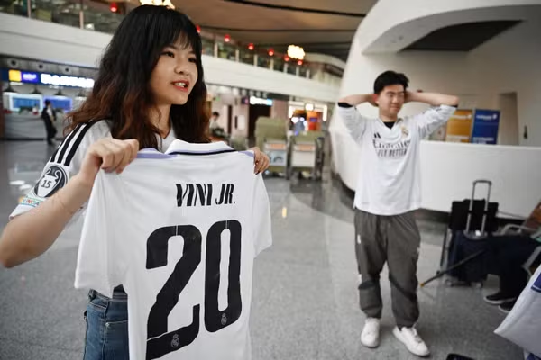 Pendukung Real Madrid mengharapkan pertandingan yang menantang setelah perjalanan 4.000 mil ke Kazakhstan